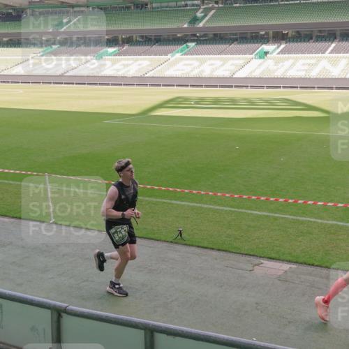 13.09.2026 - 21. swb-Marathon Bremen Michael Burmester http://msf.ph/oto/10327072 13.09.2026 12:56:45 Laufen im Stadion 307, 411, 431, 465, 655, 769, 776, 854, 857, 876, 913, 926, 948, 1010, 1058, 1130, 1254, 1537, 1601, 1645, 1750, 1809, 1900, 1972, 2001, 2040, 2051, 2075, 2122, 2260, 2319, 2324, 2402, 2473, 2493, 2535, 2604, 2634, 2640, 2671, 2761, 2812, 2904, 2948, 3051, 3057, 3078, 3119, 3192, 3202, 3290, 3348, 3411, 3450, 3458, 3508, 3514, 3634, 3690, 3706, 3760, 3813, 3866, 3939, 4101, 4135, 4137, 4171, 4174, 4316, 4413, 4479, 4733, 5277, 5430, 5530, 5695, 5867, 6106 meine-sportfotos.de
