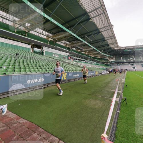 13.09.2026 - 21. swb-Marathon Bremen Michael Burmester http://msf.ph/oto/10327091 13.09.2026 13:31:49 Laufen im Stadion 122, 224, 295, 344, 350, 386, 487, 490, 617, 639, 690, 806, 840, 965, 1114, 1133, 1142, 1310, 1314, 1326, 1329, 1427, 1529, 1775, 1801, 1869, 1892, 1897, 1904, 1923, 2216, 2230, 2231, 2242, 2253, 2270, 2274, 2320, 2344, 2368, 2372, 2456, 2514, 2523, 2556, 2629, 2637, 2643, 2649, 2677, 2719, 2726, 2848, 2869, 2871, 2877, 2918, 2945, 2952, 2994, 3038, 3094, 3101, 3140, 3223, 3350, 3379, 3401, 3426, 3572, 3644, 3723, 3736, 3746, 3873, 3876, 3918, 3944, 357 meine-sportfotos.de