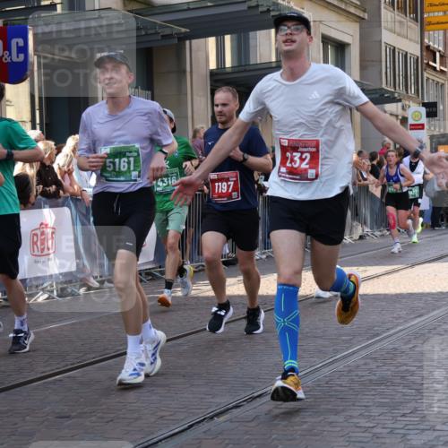 13.09.2026 - 21. swb-Marathon Bremen Strokosch-Dieckow http://msf.ph/oto/10327163 13.09.2026 13:20:37 Ziel 541, 769, 854, 1056, 1191, 1881, 2425, 2640, 3356, 3450, 3866, 3933, 4126, 4316, 4362, 4465, 4482, 4612, 5161, 5213, 5954, 6177, 6401, 6680, 6970, 7517, 7902, 8005, 8141, 8237, 8622, 8804, 8971, 9691, 13120, 13126, 201, 232, 334, 541, 876, 1197, 1528, 1646, 2493, 2577, 2953, 3813, 4174, 4351, 4357, 4358, 5137, 5450, 5493, 5855, 6495, 6496, 6901, 7018, 7411, 8178, 9047, 9162, 9721, 9949, 13222 meine-sportfotos.de