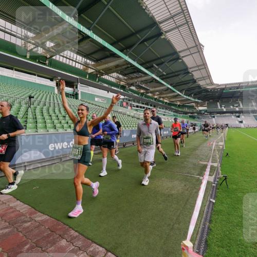 13.09.2026 - 21. swb-Marathon Bremen Michael Burmester http://msf.ph/oto/10327176 13.09.2026 13:32:04 Laufen im Stadion 122, 224, 295, 344, 350, 386, 487, 490, 617, 639, 690, 786, 787, 806, 840, 965, 1114, 1133, 1142, 1292, 1310, 1314, 1326, 1329, 1377, 1427, 1529, 1775, 1801, 1869, 1892, 1897, 1904, 1923, 2216, 2230, 2231, 2253, 2270, 2274, 2320, 2344, 2368, 2372, 2374, 2456, 2514, 2523, 2539, 2556, 2629, 2637, 2643, 2649, 2677, 2719, 2726, 2769, 2848, 2877, 2918, 2945, 2952, 3038, 3094, 3101, 3140, 3223, 3350, 3379, 3401, 3426, 3572, 3644, 3723, 3736, 3746, 3873, 3918, 3944, 357 meine-sportfotos.de
