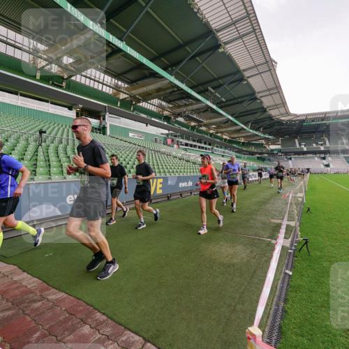 13.09.2026 - 21. swb-Marathon Bremen Michael Burmester http://msf.ph/oto/10327190 13.09.2026 13:32:05 Laufen im Stadion 122, 224, 295, 344, 350, 386, 487, 490, 617, 639, 690, 786, 787, 806, 840, 965, 1114, 1133, 1142, 1292, 1310, 1314, 1326, 1329, 1377, 1427, 1529, 1775, 1801, 1869, 1892, 1897, 1904, 1923, 2216, 2230, 2231, 2253, 2270, 2274, 2320, 2344, 2368, 2372, 2374, 2456, 2514, 2523, 2539, 2556, 2629, 2637, 2643, 2649, 2677, 2719, 2726, 2769, 2848, 2877, 2945, 2952, 3014, 3038, 3094, 3101, 3140, 3223, 3350, 3379, 3401, 3426, 3572, 3644, 3723, 3736, 3746, 3873, 3918, 3944, 357 meine-sportfotos.de