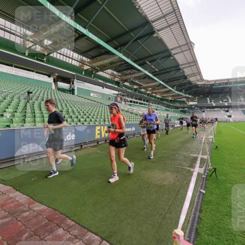 13.09.2026 - 21. swb-Marathon Bremen Michael Burmester http://msf.ph/oto/10327198 13.09.2026 13:32:06 Laufen im Stadion 122, 224, 295, 344, 350, 386, 487, 490, 617, 639, 690, 786, 787, 806, 840, 965, 1114, 1133, 1142, 1292, 1310, 1314, 1326, 1329, 1377, 1427, 1529, 1775, 1801, 1869, 1892, 1897, 1904, 1923, 2216, 2230, 2231, 2253, 2270, 2274, 2320, 2344, 2368, 2372, 2374, 2456, 2514, 2523, 2539, 2556, 2616, 2629, 2637, 2643, 2649, 2677, 2719, 2726, 2769, 2848, 2877, 2945, 2952, 3014, 3038, 3094, 3101, 3140, 3223, 3350, 3379, 3401, 3426, 3572, 3644, 3723, 3736, 3746, 3873, 3918, 3944, 357 meine-sportfotos.de