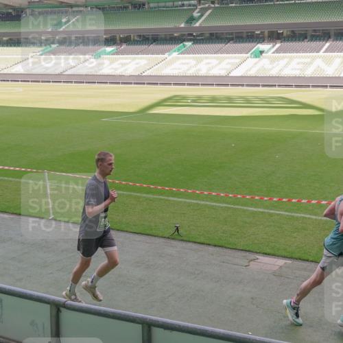 13.09.2026 - 21. swb-Marathon Bremen Michael Burmester http://msf.ph/oto/10327222 13.09.2026 12:56:57 Laufen im Stadion 307, 334, 411, 431, 465, 655, 769, 776, 854, 857, 876, 909, 913, 926, 948, 1010, 1058, 1130, 1254, 1535, 1537, 1601, 1645, 1750, 1809, 1881, 1900, 1972, 2001, 2040, 2051, 2075, 2122, 2260, 2324, 2371, 2402, 2423, 2473, 2493, 2535, 2604, 2634, 2640, 2671, 2761, 2812, 2903, 2904, 2948, 3051, 3057, 3078, 3119, 3192, 3202, 3290, 3348, 3411, 3450, 3458, 3508, 3514, 3634, 3685, 3690, 3760, 3813, 3866, 3939, 4101, 4135, 4171, 4174, 4316, 4413, 4479, 4733, 5277, 5430, 5530, 5695, 5867 meine-sportfotos.de