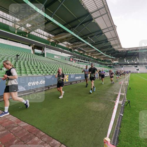 13.09.2026 - 21. swb-Marathon Bremen Michael Burmester http://msf.ph/oto/10327233 13.09.2026 13:32:08 Laufen im Stadion 122, 224, 295, 344, 350, 386, 487, 490, 617, 639, 690, 786, 787, 840, 965, 1114, 1133, 1142, 1292, 1310, 1314, 1326, 1329, 1377, 1427, 1529, 1591, 1592, 1775, 1801, 1869, 1892, 1897, 1904, 1923, 2216, 2230, 2231, 2253, 2270, 2274, 2320, 2344, 2368, 2372, 2374, 2456, 2514, 2523, 2539, 2556, 2616, 2629, 2637, 2643, 2649, 2677, 2719, 2726, 2769, 2848, 2877, 2945, 2952, 3014, 3038, 3094, 3101, 3140, 3223, 3350, 3379, 3401, 3426, 3572, 3644, 3723, 3736, 3746, 3873, 3901, 3918, 3944 meine-sportfotos.de