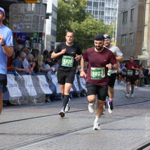 13.09.2026 - 21. swb-Marathon Bremen Strokosch-Dieckow http://msf.ph/oto/10327329 13.09.2026 13:12:33 Ziel 2447, 2820, 3362, 3703, 3830, 4283, 5940, 6107, 6739, 7328, 7521, 7621, 8981, 13013, 2362, 3054, 3988, 4605, 4879, 8029, 9775, 9803, 13106 meine-sportfotos.de