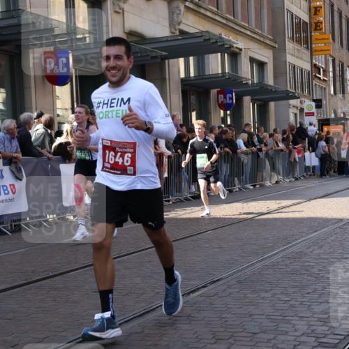 13.09.2026 - 21. swb-Marathon Bremen Strokosch-Dieckow http://msf.ph/oto/10327341 13.09.2026 13:20:40 Ziel 769, 854, 1056, 1191, 1881, 2425, 2640, 3356, 3450, 3866, 3933, 4126, 4316, 4362, 4465, 4482, 4612, 4734, 5161, 5213, 5954, 6177, 6357, 6401, 6680, 6970, 7517, 7902, 8005, 8141, 8237, 8622, 8804, 8971, 9267, 9268, 9691, 13120, 13126, 201, 232, 334, 541, 769, 876, 1197, 1528, 1646, 2493, 2577, 2953, 3813, 4174, 4351, 4357, 4358, 4482, 5137, 5450, 5493, 5855, 6177, 6495, 6496, 7411, 8141, 8178, 8804, 9047, 9162, 9691, 9721, 9949, 13126, 13222 meine-sportfotos.de
