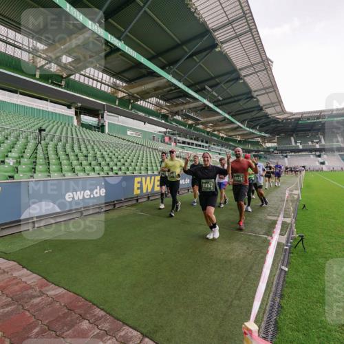 13.09.2026 - 21. swb-Marathon Bremen Michael Burmester http://msf.ph/oto/10327345 13.09.2026 13:32:21 Laufen im Stadion 295, 344, 350, 386, 487, 490, 617, 690, 786, 787, 840, 965, 1133, 1142, 1292, 1310, 1314, 1326, 1329, 1377, 1427, 1529, 1591, 1592, 1775, 1801, 1869, 1892, 1897, 1904, 1923, 2230, 2231, 2253, 2270, 2274, 2320, 2344, 2374, 2456, 2514, 2523, 2539, 2556, 2616, 2630, 2643, 2649, 2677, 2726, 2769, 2848, 2877, 2945, 2952, 3014, 3038, 3094, 3140, 3223, 3350, 3379, 3401, 3426, 3572, 3601, 3644, 3723, 3736, 3746, 3901, 3918, 3944 meine-sportfotos.de