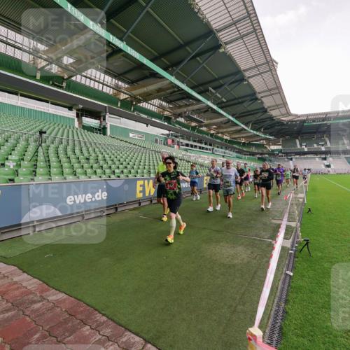 13.09.2026 - 21. swb-Marathon Bremen Michael Burmester http://msf.ph/oto/10327446 13.09.2026 13:32:34 Laufen im Stadion 155, 295, 344, 350, 386, 487, 490, 617, 690, 786, 787, 840, 965, 1001, 1051, 1133, 1142, 1292, 1310, 1314, 1326, 1329, 1377, 1427, 1591, 1592, 1801, 1869, 1892, 1897, 1904, 1923, 2077, 2132, 2226, 2230, 2231, 2253, 2270, 2274, 2320, 2344, 2374, 2456, 2514, 2523, 2539, 2556, 2616, 2630, 2649, 2726, 2769, 2848, 2945, 2952, 3014, 3038, 3094, 3140, 3223, 3350, 3379, 3426, 3572, 3601, 3644, 3723, 3736, 3746, 3797, 3901, 3918, 3944 meine-sportfotos.de