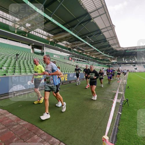 13.09.2026 - 21. swb-Marathon Bremen Michael Burmester http://msf.ph/oto/10327473 13.09.2026 13:32:36 Laufen im Stadion 155, 295, 344, 350, 386, 487, 490, 617, 690, 786, 787, 840, 965, 1001, 1051, 1133, 1142, 1292, 1310, 1314, 1326, 1329, 1377, 1427, 1591, 1592, 1801, 1869, 1892, 1897, 1904, 1923, 2077, 2132, 2226, 2230, 2231, 2253, 2270, 2274, 2320, 2344, 2374, 2456, 2514, 2523, 2539, 2556, 2616, 2630, 2649, 2726, 2769, 2848, 2945, 2952, 3014, 3038, 3094, 3140, 3223, 3350, 3379, 3426, 3572, 3601, 3614, 3644, 3723, 3736, 3746, 3797, 3901, 3918, 3944 meine-sportfotos.de
