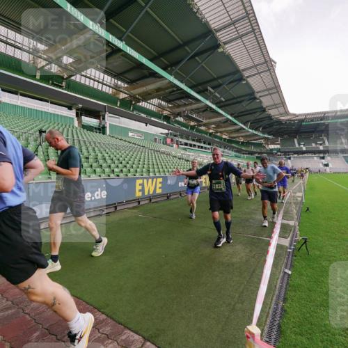 13.09.2026 - 21. swb-Marathon Bremen Michael Burmester http://msf.ph/oto/10327595 13.09.2026 13:32:47 Laufen im Stadion 155, 344, 350, 386, 487, 490, 594, 617, 690, 765, 786, 787, 965, 1001, 1051, 1133, 1142, 1292, 1310, 1326, 1377, 1427, 1591, 1592, 1801, 1869, 1892, 1897, 1904, 1923, 2077, 2132, 2226, 2230, 2231, 2253, 2270, 2274, 2320, 2344, 2374, 2399, 2400, 2456, 2514, 2523, 2539, 2556, 2616, 2630, 2649, 2718, 2726, 2769, 2848, 2945, 2982, 3014, 3140, 3223, 3350, 3379, 3572, 3601, 3614, 3644, 3736, 3746, 3797, 3901, 3944, 3952 meine-sportfotos.de