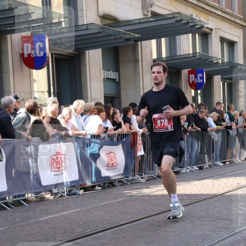 13.09.2026 - 21. swb-Marathon Bremen Strokosch-Dieckow http://msf.ph/oto/10327619 13.09.2026 13:20:48 Ziel 226, 854, 1056, 1191, 2425, 2979, 3450, 3933, 4126, 4316, 4362, 4465, 4734, 6357, 6401, 6680, 6970, 7902, 8237, 8323, 8408, 8622, 8791, 8971, 9267, 9268, 13120, 541, 769, 876, 1528, 1881, 2493, 2640, 3356, 3813, 3866, 4174, 4357, 4358, 4482, 4612, 5161, 5213, 5493, 5855, 5954, 6177, 6495, 6496, 6680, 7411, 7517, 8005, 8141, 8804, 9162, 9691, 9721, 9949, 13126 meine-sportfotos.de