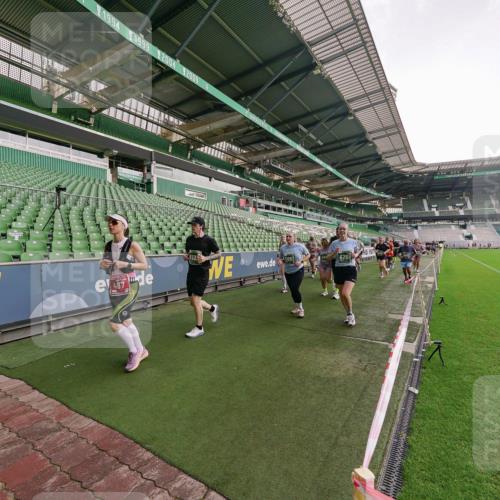 13.09.2026 - 21. swb-Marathon Bremen Michael Burmester http://msf.ph/oto/10327729 13.09.2026 13:33:03 Laufen im Stadion 155, 344, 350, 386, 428, 490, 594, 617, 690, 765, 786, 787, 1001, 1051, 1098, 1133, 1142, 1292, 1310, 1326, 1377, 1427, 1557, 1591, 1592, 1661, 1760, 1801, 1869, 1892, 1897, 1923, 2077, 2132, 2226, 2230, 2231, 2253, 2270, 2274, 2320, 2344, 2374, 2399, 2400, 2456, 2479, 2514, 2515, 2523, 2539, 2556, 2616, 2630, 2649, 2718, 2757, 2769, 2787, 2848, 2945, 2982, 3014, 3140, 3223, 3350, 3379, 3443, 3503, 3572, 3577, 3601, 3614, 3644, 3736, 3746, 3797, 3875, 3901, 3911, 3952 meine-sportfotos.de