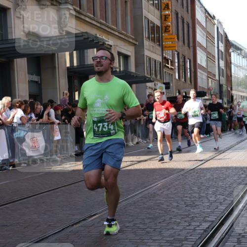 13.09.2026 - 21. swb-Marathon Bremen Strokosch-Dieckow http://msf.ph/oto/10327823 13.09.2026 13:20:54 Ziel 226, 854, 1191, 2979, 3450, 3534, 3933, 4234, 4362, 4445, 4484, 4519, 4734, 6357, 6970, 8237, 8323, 8408, 8622, 8791, 8971, 9267, 9268, 9514, 9900, 13120, 541, 769, 876, 1056, 1528, 1881, 2425, 2640, 3356, 3866, 4126, 4174, 4316, 4357, 4465, 4482, 4612, 5161, 5213, 5855, 5954, 6177, 6401, 6680, 7411, 7517, 7902, 8005, 8141, 8804, 8971, 9162, 9691, 9949, 13126 meine-sportfotos.de
