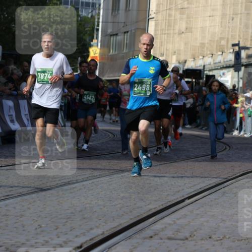 13.09.2026 - 21. swb-Marathon Bremen Strokosch-Dieckow http://msf.ph/oto/10327850 13.09.2026 13:13:03 Ziel 1513, 2350, 2362, 3054, 3988, 4605, 4879, 5416, 6796, 8029, 9775, 9803, 13106, 280, 313, 621, 987, 1207, 2498, 2962, 3566, 3625, 4582, 5345, 5769, 6038, 6394, 7874, 8197, 8291, 8464, 9092 meine-sportfotos.de