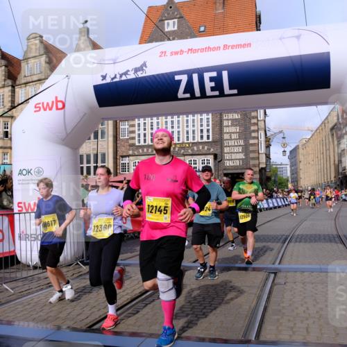 13.09.2026 - 21. swb-Marathon Bremen Tim E. http://msf.ph/oto/10327934 13.09.2026 11:02:19 Ziel 10257, 10409, 10444, 10473, 10500, 10617, 10636, 10803, 10817, 10924, 11115, 11268, 11369, 11436, 11811, 11859, 12016, 12095, 12145, 12360, 12412, 12437, 12466, 12506 meine-sportfotos.de
