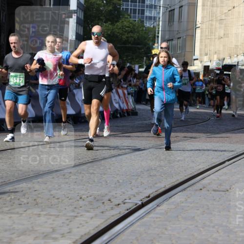 13.09.2026 - 21. swb-Marathon Bremen Strokosch-Dieckow http://msf.ph/oto/10327938 13.09.2026 13:13:07 Ziel 1513, 2350, 2362, 2442, 2801, 3988, 4605, 4879, 5379, 5965, 8029, 8798, 9775, 13106, 280, 621, 987, 1207, 2130, 2962, 3566, 4582, 5345, 5769, 6038, 6394, 8197, 8464 meine-sportfotos.de