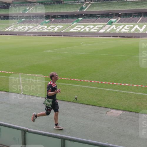 13.09.2026 - 21. swb-Marathon Bremen Michael Burmester http://msf.ph/oto/10327939 13.09.2026 12:57:59 Laufen im Stadion 141, 148, 334, 431, 511, 672, 769, 776, 789, 790, 857, 909, 1010, 1119, 1130, 1191, 1199, 1254, 1281, 1535, 1601, 1642, 1647, 1752, 1809, 1881, 1900, 1931, 1933, 2046, 2051, 2075, 2324, 2343, 2367, 2371, 2397, 2402, 2423, 2425, 2493, 2634, 2640, 2671, 2761, 2771, 2807, 2903, 2904, 3051, 3078, 3120, 3138, 3148, 3182, 3186, 3319, 3338, 3435, 3450, 3458, 3514, 3534, 3560, 3634, 3655, 3685, 3690, 3695, 3760, 3813, 3866, 3933, 3939, 4101, 4120, 4174, 4316, 205 meine-sportfotos.de