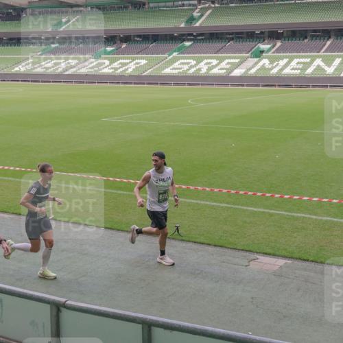 13.09.2026 - 21. swb-Marathon Bremen Michael Burmester http://msf.ph/oto/10327978 13.09.2026 12:58:04 Laufen im Stadion 141, 148, 334, 511, 672, 769, 776, 789, 790, 857, 909, 1010, 1119, 1191, 1199, 1254, 1281, 1535, 1601, 1642, 1647, 1752, 1809, 1881, 1900, 1931, 1933, 2046, 2051, 2075, 2324, 2343, 2367, 2371, 2397, 2402, 2423, 2425, 2493, 2634, 2640, 2671, 2761, 2771, 2807, 2903, 2904, 3021, 3051, 3078, 3120, 3138, 3148, 3182, 3186, 3319, 3338, 3435, 3450, 3458, 3514, 3534, 3560, 3634, 3655, 3685, 3690, 3695, 3760, 3813, 3866, 3933, 3939, 4101, 4120, 4174, 4316, 205 meine-sportfotos.de