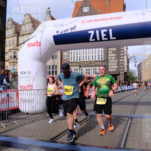 13.09.2026 - 21. swb-Marathon Bremen Tim E. http://msf.ph/oto/10328000 13.09.2026 11:02:20 Ziel 10257, 10409, 10444, 10473, 10500, 10617, 10636, 10803, 10817, 10924, 11115, 11268, 11436, 11811, 11859, 12016, 12094, 12095, 12135, 12145, 12360, 12412, 12437, 12466, 12506 meine-sportfotos.de