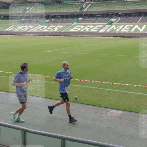 13.09.2026 - 21. swb-Marathon Bremen Michael Burmester http://msf.ph/oto/10328027 13.09.2026 12:58:08 Laufen im Stadion 141, 148, 334, 511, 672, 769, 776, 789, 790, 857, 909, 1010, 1119, 1191, 1199, 1254, 1281, 1535, 1601, 1642, 1647, 1752, 1809, 1881, 1900, 1931, 1933, 2046, 2051, 2075, 2324, 2343, 2367, 2371, 2397, 2402, 2423, 2425, 2493, 2577, 2634, 2640, 2671, 2761, 2771, 2807, 2903, 2904, 3021, 3051, 3078, 3120, 3138, 3148, 3182, 3186, 3319, 3338, 3435, 3450, 3458, 3514, 3534, 3560, 3634, 3655, 3685, 3690, 3695, 3760, 3813, 3866, 3933, 3939, 4101, 4120, 4174, 4316, 205 meine-sportfotos.de