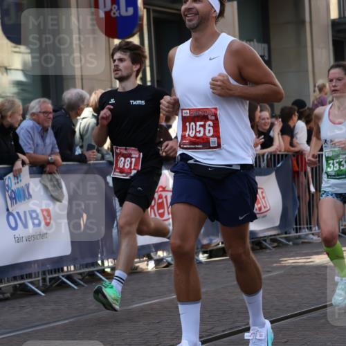 13.09.2026 - 21. swb-Marathon Bremen Strokosch-Dieckow http://msf.ph/oto/10328080 13.09.2026 13:21:02 Ziel 226, 2904, 2979, 3120, 3202, 3534, 3655, 4165, 4234, 4445, 4484, 4519, 4734, 6357, 6862, 8184, 8270, 8323, 8408, 8730, 8791, 8923, 9267, 9268, 9514, 9722, 9900, 541, 769, 854, 1056, 1191, 1881, 2425, 2640, 3356, 3450, 3866, 3933, 4126, 4316, 4362, 4465, 4482, 4612, 5161, 5213, 5954, 6177, 6401, 6680, 6970, 7517, 7902, 8005, 8141, 8237, 8622, 8804, 8971, 9691, 13120, 13126 meine-sportfotos.de