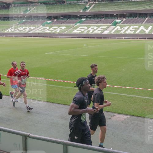 13.09.2026 - 21. swb-Marathon Bremen Michael Burmester http://msf.ph/oto/10328301 13.09.2026 12:58:27 Laufen im Stadion 141, 148, 191, 226, 334, 511, 672, 776, 789, 790, 909, 972, 1010, 1119, 1191, 1199, 1254, 1281, 1535, 1642, 1647, 1752, 1809, 1881, 1900, 1931, 1933, 2046, 2051, 2075, 2210, 2324, 2343, 2367, 2371, 2397, 2402, 2423, 2425, 2493, 2577, 2771, 2807, 2827, 2885, 2903, 2904, 2979, 3021, 3051, 3098, 3120, 3138, 3148, 3182, 3186, 3233, 3319, 3338, 3435, 3450, 3516, 3534, 3560, 3634, 3655, 3685, 3690, 3695, 3760, 3866, 3933, 3934, 3939, 4101, 4120, 4174, 4316, 205 meine-sportfotos.de