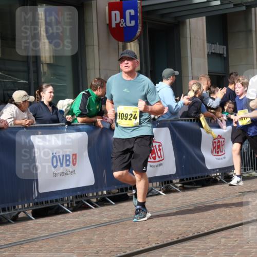 13.09.2026 - 21. swb-Marathon Bremen Strokosch-Dieckow http://msf.ph/oto/10328310 13.09.2026 11:01:53 Ziel 10153, 10154, 10173, 10257, 10273, 10274, 10278, 10331, 10338, 10439, 10473, 10500, 10617, 10636, 10738, 10803, 10885, 10915, 10924, 10943, 11249, 11436, 11505, 11576, 11811, 11853, 11886, 12016, 12042, 12094, 12134, 12135, 12145, 12360, 12437, 12506, 10251, 10332, 10409, 10444, 10497, 10817, 11075, 11115, 11150, 11268, 11305, 11324, 11369, 11412, 11413, 11479, 11486, 11668, 11747, 11859, 11985, 11986, 12095, 12379, 12412, 12466 meine-sportfotos.de