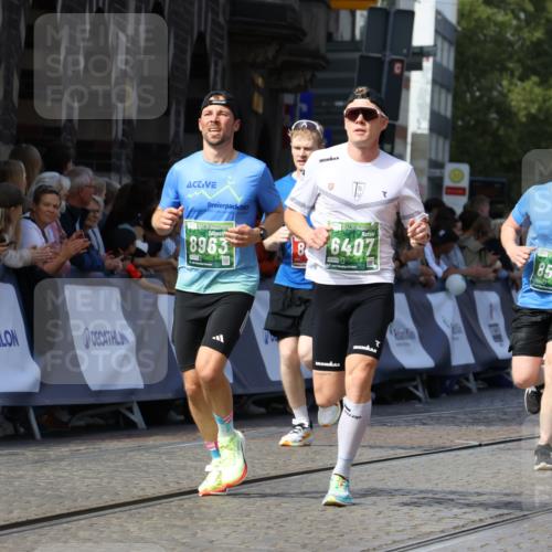 13.09.2026 - 21. swb-Marathon Bremen Strokosch-Dieckow http://msf.ph/oto/10328354 13.09.2026 13:13:24 Ziel 313, 621, 868, 987, 1207, 2442, 2498, 2559, 2801, 2858, 3625, 4582, 5345, 5379, 5769, 5965, 6349, 7874, 8291, 8419, 8464, 8798, 9092, 9217, 13140, 779, 2360, 2401, 2767, 2882, 6407, 7493, 8477, 8568, 8840, 8963, 9442 meine-sportfotos.de