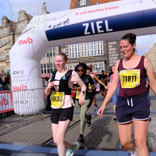 13.09.2026 - 21. swb-Marathon Bremen Tim E. http://msf.ph/oto/10328374 13.09.2026 11:02:29 Ziel 10153, 10173, 10331, 10439, 10473, 10500, 10617, 10636, 10803, 10915, 10924, 10943, 11249, 11576, 11811, 11853, 11886, 12016, 12042, 12094, 12134, 12135, 12145, 12360, 12437, 12506 meine-sportfotos.de