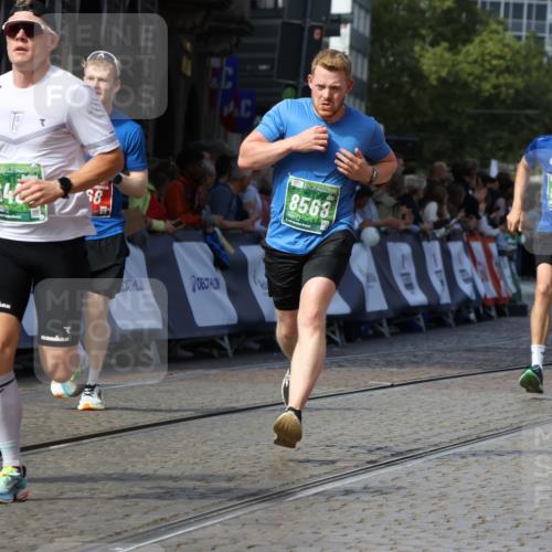 13.09.2026 - 21. swb-Marathon Bremen Strokosch-Dieckow http://msf.ph/oto/10328393 13.09.2026 13:13:25 Ziel 313, 621, 868, 987, 1207, 2498, 2559, 2801, 2858, 3625, 4582, 5345, 5379, 5769, 5965, 6349, 7874, 8291, 8419, 8464, 8798, 9092, 9217, 13140, 779, 2401, 2767, 2882, 6407, 7493, 8477, 8568, 8840, 8963, 9442, 13099 meine-sportfotos.de