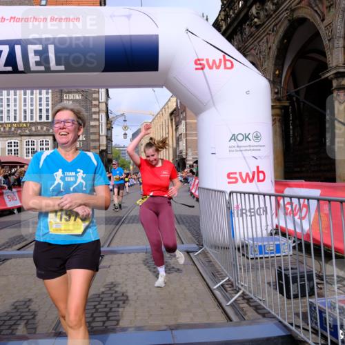 13.09.2026 - 21. swb-Marathon Bremen Tim E. http://msf.ph/oto/10328428 13.09.2026 11:02:31 Ziel 10153, 10154, 10173, 10273, 10274, 10278, 10331, 10338, 10439, 10473, 10500, 10636, 10738, 10803, 10885, 10915, 10943, 11249, 11505, 11576, 11811, 11853, 11886, 12016, 12042, 12094, 12134, 12135, 12437, 12506 meine-sportfotos.de