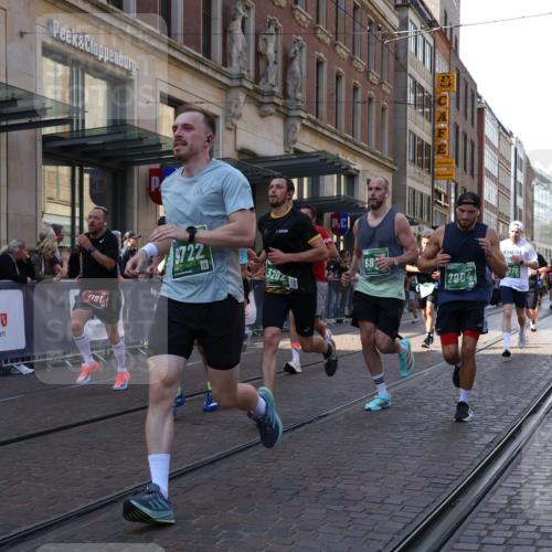 13.09.2026 - 21. swb-Marathon Bremen Strokosch-Dieckow http://msf.ph/oto/10328535 13.09.2026 13:21:15 Ziel 1130, 1254, 2088, 2397, 2570, 2904, 3120, 3202, 3290, 3435, 3655, 3695, 3930, 4165, 4234, 4445, 4484, 4519, 5542, 6862, 6865, 7176, 8184, 8270, 8384, 8730, 8923, 9048, 9059, 9514, 9722, 9900, 13145, 226, 854, 1191, 2425, 2979, 3450, 3534, 3933, 4126, 4316, 4362, 4445, 4465, 4734, 6357, 6401, 6970, 7902, 8237, 8323, 8408, 8622, 8791, 8971, 9267, 9268, 9900, 13120 meine-sportfotos.de