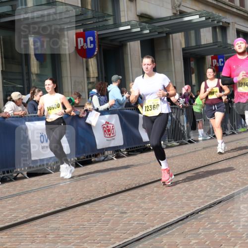 13.09.2026 - 21. swb-Marathon Bremen Strokosch-Dieckow http://msf.ph/oto/10328553 13.09.2026 11:01:56 Ziel 10153, 10154, 10173, 10273, 10274, 10278, 10331, 10338, 10439, 10473, 10500, 10617, 10636, 10738, 10803, 10885, 10915, 10924, 10943, 11249, 11505, 11576, 11811, 11853, 11886, 12016, 12042, 12094, 12134, 12135, 12145, 12360, 12437, 12506, 10257, 10332, 10409, 10444, 10497, 10817, 11075, 11115, 11150, 11268, 11305, 11369, 11412, 11413, 11436, 11479, 11486, 11668, 11747, 11859, 11985, 11986, 12095, 12379, 12412, 12466 meine-sportfotos.de