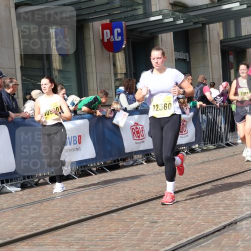 13.09.2026 - 21. swb-Marathon Bremen Strokosch-Dieckow http://msf.ph/oto/10328570 13.09.2026 11:01:57 Ziel 10153, 10154, 10173, 10273, 10274, 10278, 10331, 10338, 10439, 10473, 10500, 10617, 10636, 10738, 10803, 10885, 10915, 10924, 10943, 11249, 11505, 11576, 11811, 11853, 11886, 12016, 12042, 12094, 12134, 12135, 12145, 12360, 12437, 12506, 10257, 10332, 10409, 10444, 10497, 10617, 10817, 10924, 11075, 11115, 11150, 11268, 11305, 11369, 11412, 11413, 11436, 11479, 11486, 11668, 11747, 11859, 11985, 11986, 12095, 12145, 12360, 12379, 12412, 12466 meine-sportfotos.de