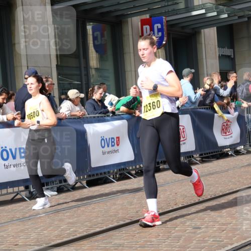 13.09.2026 - 21. swb-Marathon Bremen Strokosch-Dieckow http://msf.ph/oto/10328588 13.09.2026 11:01:57 Ziel 10153, 10154, 10173, 10273, 10274, 10278, 10331, 10338, 10439, 10473, 10500, 10617, 10636, 10738, 10803, 10885, 10915, 10924, 10943, 11249, 11505, 11576, 11811, 11853, 11886, 12016, 12042, 12094, 12134, 12135, 12145, 12360, 12437, 12506, 10257, 10332, 10409, 10444, 10497, 10617, 10817, 10924, 11075, 11115, 11150, 11268, 11305, 11369, 11412, 11413, 11436, 11479, 11486, 11668, 11747, 11859, 11985, 11986, 12095, 12145, 12360, 12379, 12412, 12466 meine-sportfotos.de