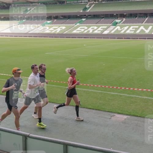 13.09.2026 - 21. swb-Marathon Bremen Michael Burmester http://msf.ph/oto/10328612 13.09.2026 12:58:54 Laufen im Stadion 141, 148, 191, 226, 232, 334, 511, 672, 745, 789, 790, 909, 972, 1080, 1119, 1166, 1191, 1199, 1281, 1516, 1535, 1642, 1647, 1752, 1881, 1931, 1933, 2046, 2210, 2289, 2343, 2367, 2371, 2397, 2423, 2425, 2570, 2577, 2771, 2806, 2807, 2827, 2885, 2899, 2903, 2953, 2961, 2979, 3015, 3021, 3098, 3120, 3124, 3138, 3148, 3182, 3186, 3190, 3233, 3319, 3338, 3435, 3516, 3531, 3534, 3560, 3652, 3655, 3685, 3690, 3695, 3866, 3933, 3934, 4120, 205 meine-sportfotos.de