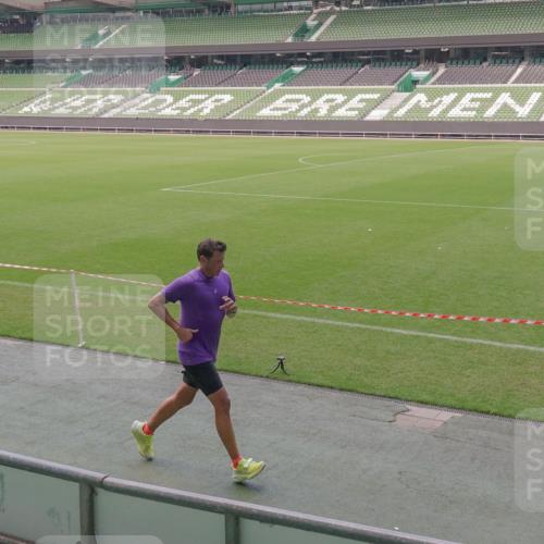 13.09.2026 - 21. swb-Marathon Bremen Michael Burmester http://msf.ph/oto/10328705 13.09.2026 12:59:02 Laufen im Stadion 141, 148, 191, 226, 232, 334, 511, 672, 745, 789, 790, 909, 972, 1080, 1119, 1166, 1191, 1199, 1281, 1516, 1535, 1642, 1647, 1752, 1881, 1931, 1933, 2046, 2210, 2289, 2343, 2367, 2371, 2397, 2423, 2425, 2481, 2570, 2577, 2771, 2806, 2807, 2827, 2885, 2899, 2903, 2953, 2961, 2979, 3015, 3021, 3098, 3120, 3124, 3138, 3148, 3182, 3186, 3190, 3233, 3319, 3338, 3435, 3516, 3531, 3534, 3560, 3652, 3655, 3695, 3930, 3933, 3934, 4120, 205 meine-sportfotos.de