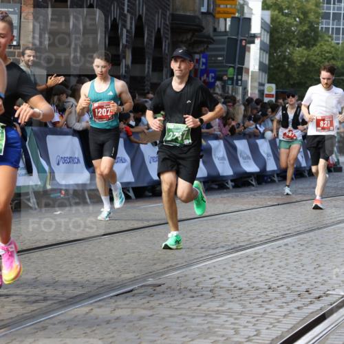 13.09.2026 - 21. swb-Marathon Bremen Strokosch-Dieckow http://msf.ph/oto/10328755 13.09.2026 13:13:34 Ziel 280, 313, 621, 987, 1207, 2130, 2498, 2962, 3566, 3625, 4582, 5345, 5769, 6038, 6394, 7874, 8197, 8291, 8464, 9092, 1704, 1937, 2767, 3413, 6451, 7707, 9884, 13099 meine-sportfotos.de