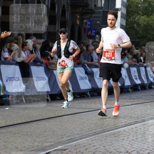 13.09.2026 - 21. swb-Marathon Bremen Strokosch-Dieckow http://msf.ph/oto/10328783 13.09.2026 13:13:35 Ziel 280, 313, 621, 987, 1207, 2130, 2498, 2962, 3566, 3625, 4582, 5345, 5769, 6038, 6394, 7874, 8197, 8291, 8464, 9092, 683, 1704, 1707, 1937, 3413, 6451, 7707, 9884, 13099 meine-sportfotos.de