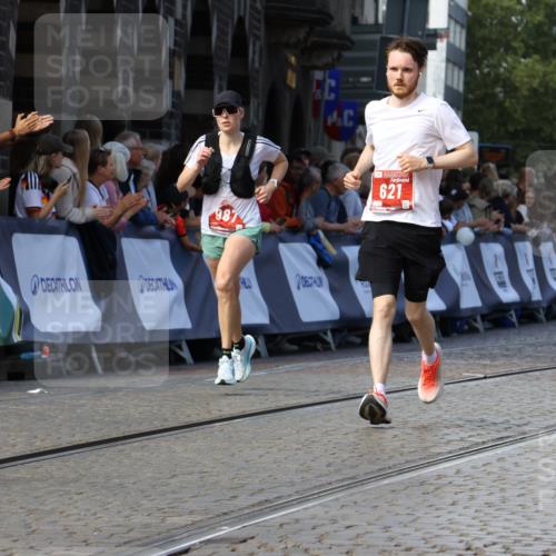 13.09.2026 - 21. swb-Marathon Bremen Strokosch-Dieckow http://msf.ph/oto/10328796 13.09.2026 13:13:35 Ziel 280, 313, 621, 987, 1207, 2130, 2498, 2962, 3566, 3625, 4582, 5345, 5769, 6038, 6394, 7874, 8197, 8291, 8464, 9092, 683, 1704, 1707, 1937, 3413, 6451, 7707, 9884, 13099 meine-sportfotos.de