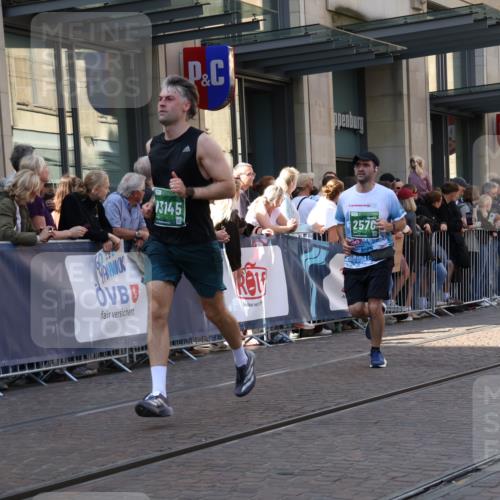 13.09.2026 - 21. swb-Marathon Bremen Strokosch-Dieckow http://msf.ph/oto/10328826 13.09.2026 13:21:22 Ziel 572, 1130, 1254, 2088, 2397, 2570, 2904, 3120, 3290, 3435, 3655, 3695, 3930, 3934, 4165, 4735, 5542, 6865, 6976, 7098, 7176, 8184, 8270, 8384, 8730, 8923, 8947, 9048, 9059, 9421, 9722, 10120, 13145, 226, 1191, 2979, 3202, 3450, 3534, 4234, 4362, 4445, 4484, 4519, 4734, 6357, 6862, 6970, 8237, 8323, 8408, 8791, 9267, 9268, 9514, 9722, 9900, 13120 meine-sportfotos.de
