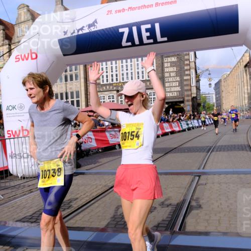 13.09.2026 - 21. swb-Marathon Bremen Tim E. http://msf.ph/oto/10328827 13.09.2026 11:02:41 Ziel 10153, 10154, 10173, 10273, 10274, 10278, 10331, 10338, 10439, 10738, 10885, 10915, 10943, 11137, 11249, 11505, 11508, 11526, 11554, 11576, 11853, 11886, 11890, 12042, 12134, 12169, 12252, 12489 meine-sportfotos.de