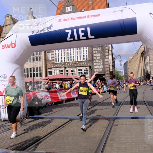 13.09.2026 - 21. swb-Marathon Bremen Tim E. http://msf.ph/oto/10328972 13.09.2026 11:02:48 Ziel 10153, 10154, 10273, 10274, 10278, 10338, 10738, 10885, 11137, 11261, 11505, 11508, 11526, 11554, 11662, 11853, 11890, 11945, 12154, 12169, 12252, 12429, 12489 meine-sportfotos.de