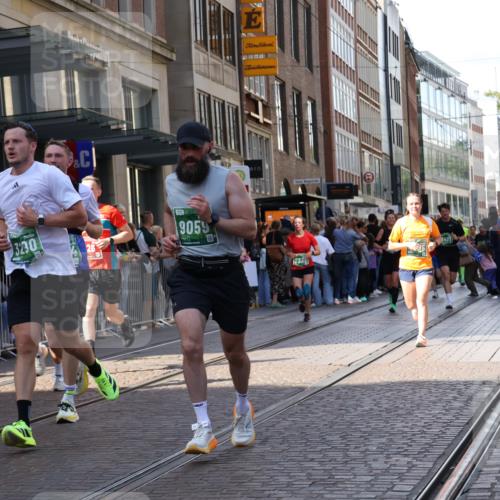 13.09.2026 - 21. swb-Marathon Bremen Strokosch-Dieckow http://msf.ph/oto/10329022 13.09.2026 13:21:28 Ziel 141, 572, 1130, 1209, 1254, 2088, 2397, 2570, 3290, 3338, 3435, 3695, 3774, 3930, 3934, 4581, 4735, 5193, 5542, 6865, 6976, 7098, 7176, 8384, 8438, 8947, 9048, 9059, 9421, 10120, 13145, 226, 2904, 2979, 3120, 3202, 3534, 3655, 4165, 4234, 4445, 4484, 4519, 4734, 6357, 6862, 8184, 8270, 8323, 8408, 8730, 8791, 8923, 9048, 9267, 9268, 9514, 9722, 9900 meine-sportfotos.de