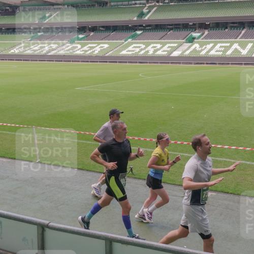 13.09.2026 - 21. swb-Marathon Bremen Michael Burmester http://msf.ph/oto/10329101 13.09.2026 12:59:34 Laufen im Stadion 135, 141, 148, 191, 226, 232, 260, 342, 511, 651, 672, 745, 972, 1080, 1166, 1209, 1281, 1368, 1493, 1494, 1516, 1642, 1647, 1650, 1861, 1931, 1933, 1935, 1963, 2088, 2210, 2289, 2293, 2306, 2322, 2343, 2367, 2425, 2481, 2517, 2570, 2577, 2686, 2771, 2806, 2807, 2827, 2885, 2899, 2914, 2953, 2961, 2979, 3015, 3021, 3076, 3098, 3105, 3120, 3124, 3145, 3148, 3190, 3233, 3273, 3338, 3354, 3435, 3480, 3516, 3531, 3560, 3652, 3729, 3855, 3861, 3930, 3933, 3934, 205 meine-sportfotos.de