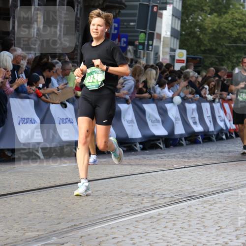 13.09.2026 - 21. swb-Marathon Bremen Strokosch-Dieckow http://msf.ph/oto/10329196 13.09.2026 13:13:53 Ziel 779, 2360, 2401, 2767, 2882, 3413, 6407, 7493, 8477, 8568, 8840, 8963, 9442, 13099, 670, 1433, 1613, 2701, 2824, 5593, 5610, 6145, 7029, 7435, 7963, 8118, 8886, 9426, 9635, 10105 meine-sportfotos.de