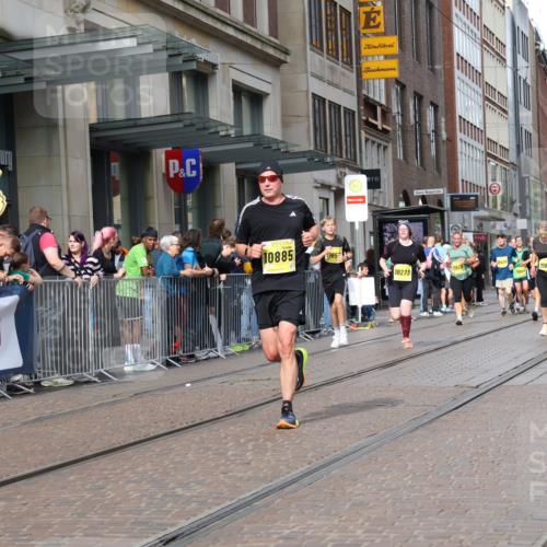 13.09.2026 - 21. swb-Marathon Bremen Strokosch-Dieckow http://msf.ph/oto/10329310 13.09.2026 11:02:14 Ziel 10153, 10154, 10190, 10273, 10274, 10278, 10338, 10738, 10885, 10915, 10985, 11137, 11261, 11505, 11508, 11526, 11554, 11662, 11776, 11853, 11886, 11890, 11945, 12154, 12169, 12252, 12429, 12451, 12489, 10173, 10257, 10331, 10439, 10444, 10473, 10500, 10617, 10636, 10803, 10817, 10915, 10924, 10943, 11249, 11268, 11436, 11576, 11811, 11859, 11886, 12016, 12042, 12094, 12095, 12134, 12135, 12145, 12360, 12412, 12437, 12506 meine-sportfotos.de