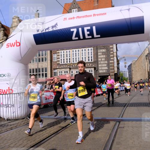 13.09.2026 - 21. swb-Marathon Bremen Tim E. http://msf.ph/oto/10329328 13.09.2026 11:03:00 Ziel 10190, 10296, 10633, 10783, 10945, 10954, 10955, 10985, 11096, 11107, 11261, 11508, 11554, 11564, 11662, 11701, 11719, 11730, 11776, 11785, 11945, 12071, 12154, 12247, 12252, 12429, 12451, 12489 meine-sportfotos.de