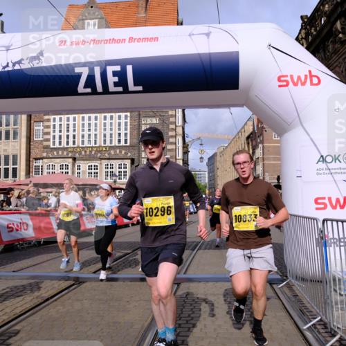 13.09.2026 - 21. swb-Marathon Bremen Tim E. http://msf.ph/oto/10329489 13.09.2026 11:03:05 Ziel 10190, 10296, 10633, 10783, 10945, 10954, 10955, 10985, 11096, 11107, 11261, 11564, 11662, 11697, 11701, 11719, 11730, 11776, 11785, 12071, 12154, 12247, 12429, 12451, 12465 meine-sportfotos.de