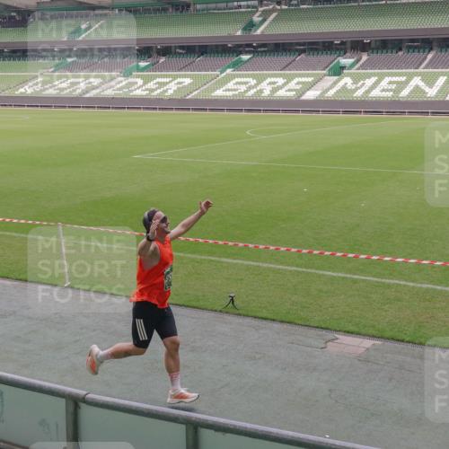 13.09.2026 - 21. swb-Marathon Bremen Michael Burmester http://msf.ph/oto/10329499 13.09.2026 13:00:16 Laufen im Stadion 135, 191, 226, 232, 242, 260, 342, 651, 687, 745, 972, 1080, 1166, 1209, 1368, 1493, 1494, 1516, 1650, 1861, 1935, 1963, 2088, 2210, 2289, 2293, 2306, 2322, 2409, 2427, 2481, 2485, 2490, 2517, 2560, 2561, 2570, 2577, 2658, 2686, 2700, 2708, 2781, 2806, 2827, 2885, 2899, 2906, 2914, 2953, 2961, 2967, 2979, 3015, 3076, 3098, 3105, 3124, 3145, 3168, 3173, 3190, 3233, 3273, 3354, 3385, 3480, 3516, 3524, 3531, 3642, 3652, 3729, 3774, 3855, 3856, 3861, 3930, 3934 meine-sportfotos.de
